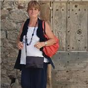 Sono laureata e ho una lunga esperienza di insegnamento. Mi propongo come aiuto scolastico/ripetizioni per studenti scuola media e